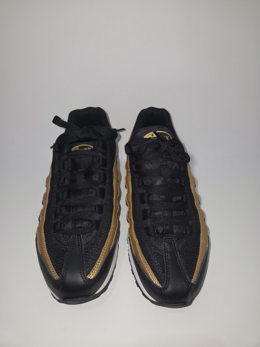Nike Air Max Black Gold Athletic Sneakers Lace Up Shoes